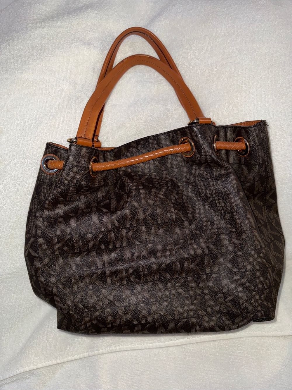 Michael Kors Brown Logo Drawstring Hobo with Tassel Charm - Picture 2 of 4